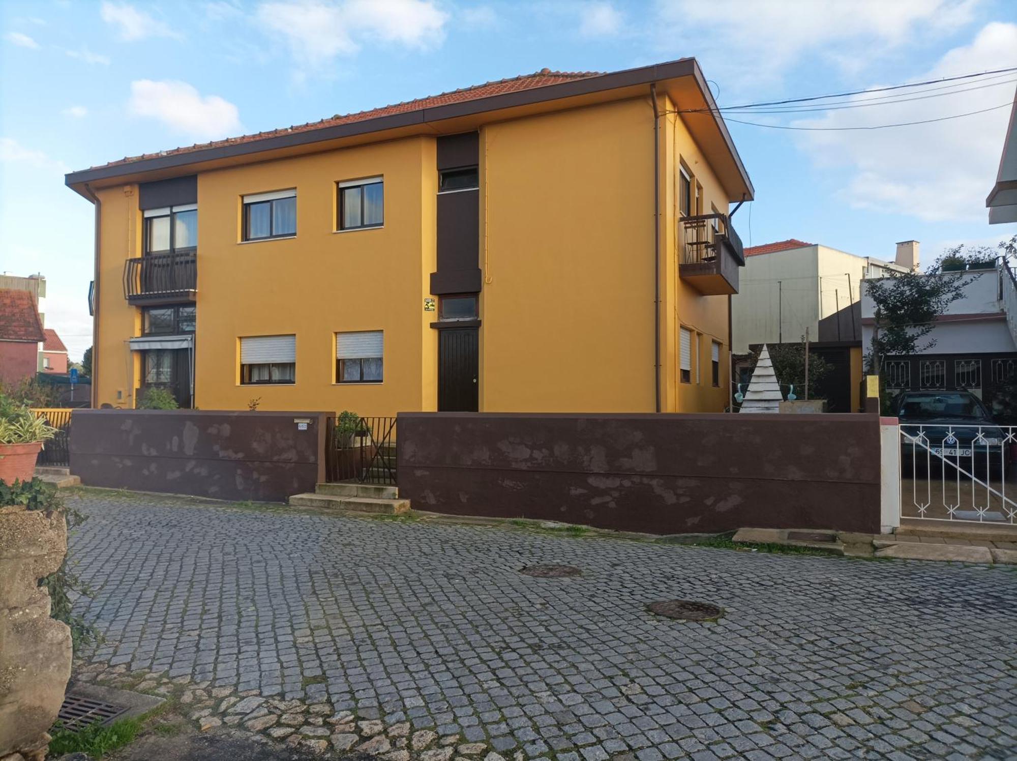 Yellow House Senhora da Hora ภายนอก รูปภาพ